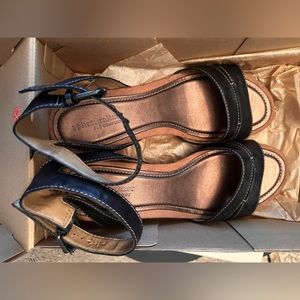 Naturalizer Leather